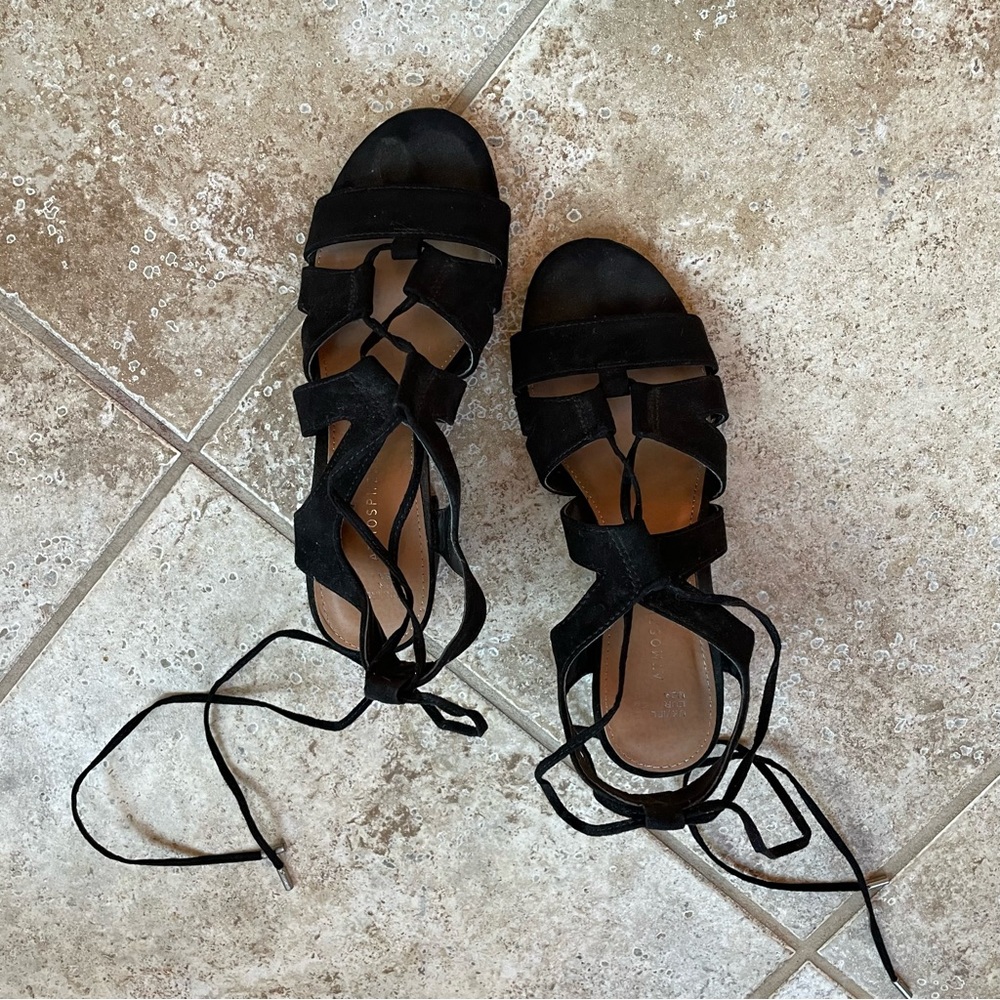Atmosphere Shoes